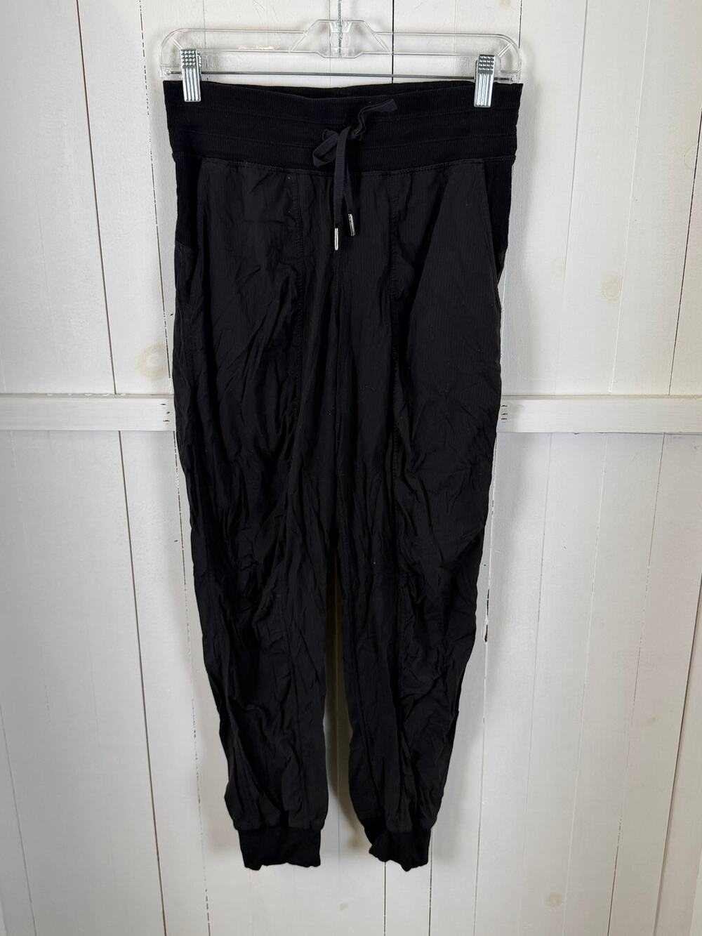Lululemon Black Jogger Pants Size 6 Women's Activewear
